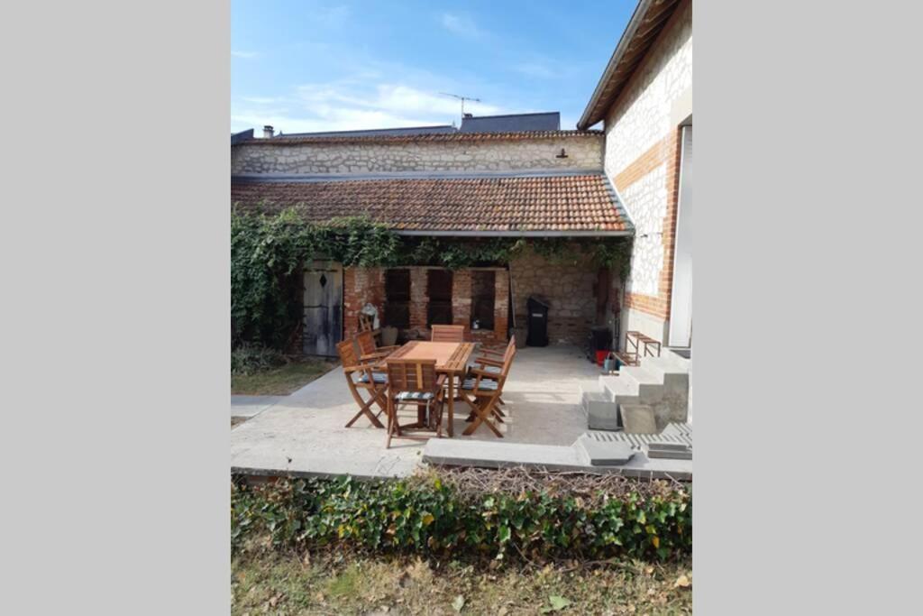 Gite, Maison A La Campagne Ardennes, Aisne,Marne Le Thour Exterior photo